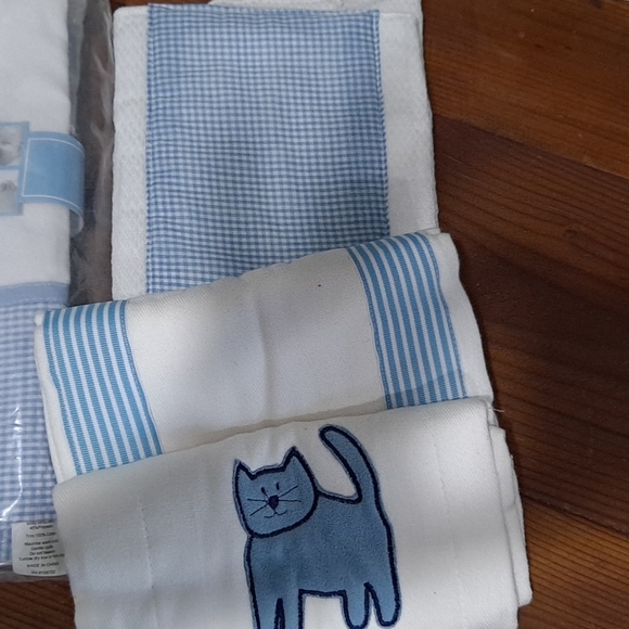 Receiving Blanket and Burp Cloth - Picture 3 of 3